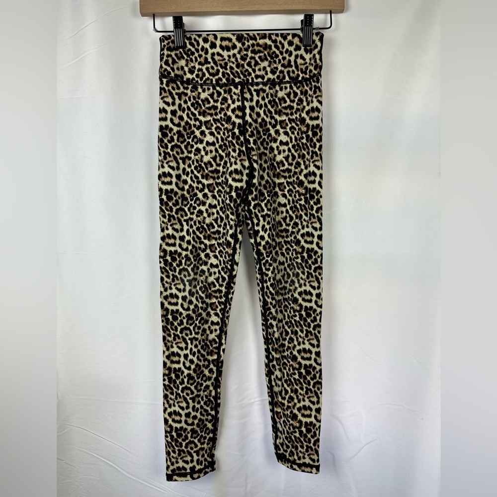 ZYIA Active Women's Leggings. Size 4. Cheetah. Activewear. Yoga. Scrunch bum.